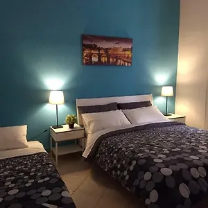 Гостевой дом Amoraroma, Economy With Shared Bathrooms, Рим